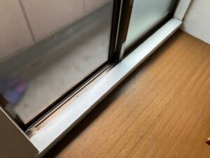 窓枠塗装工事リフォーム 綾瀬市